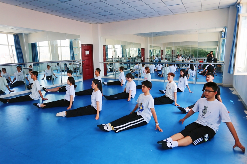 高鐵乘務專業(yè)形體課