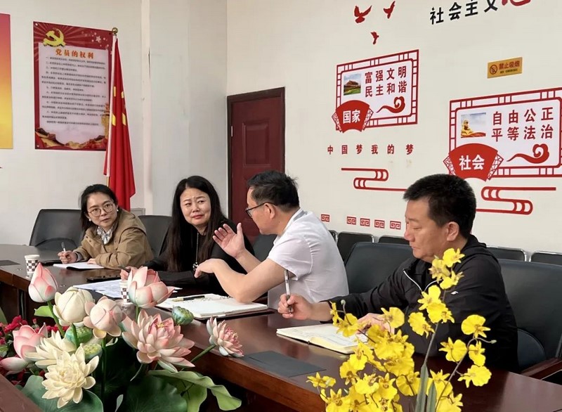 和浩特市第三十八中學(xué)黨支部赴內(nèi)蒙古電力交通職業(yè)技術(shù)學(xué)校開展指導(dǎo)交流黨建工作