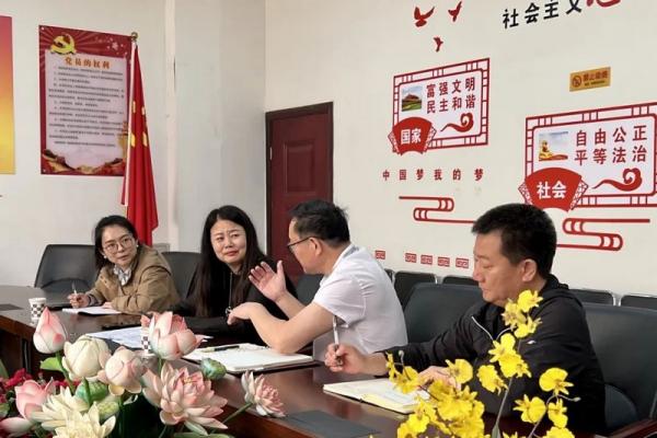 和浩特市第三十八中學(xué)黨支部赴內(nèi)蒙古電力交通職業(yè)技術(shù)學(xué)校開(kāi)展指導(dǎo)交流黨建工作