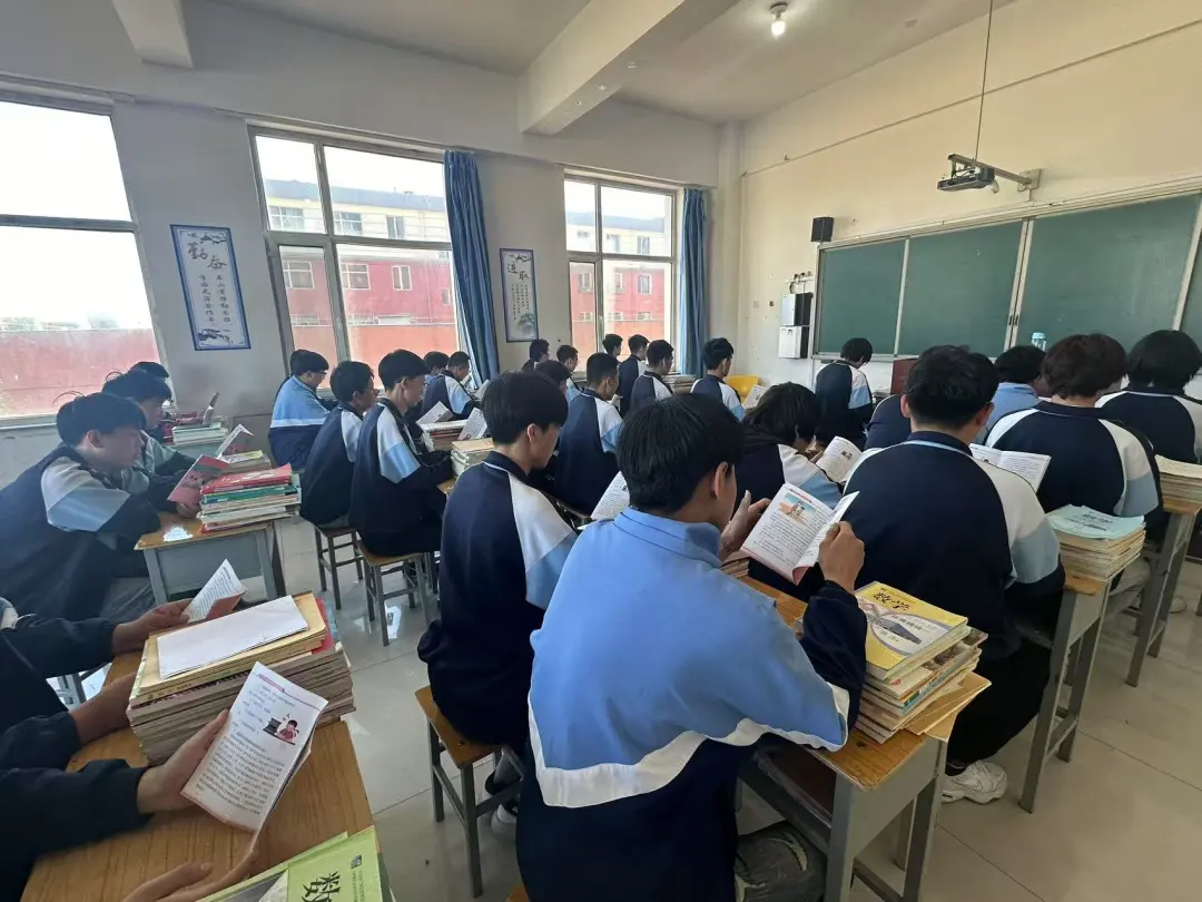 “一技在手，一生無(wú)憂”活動(dòng)